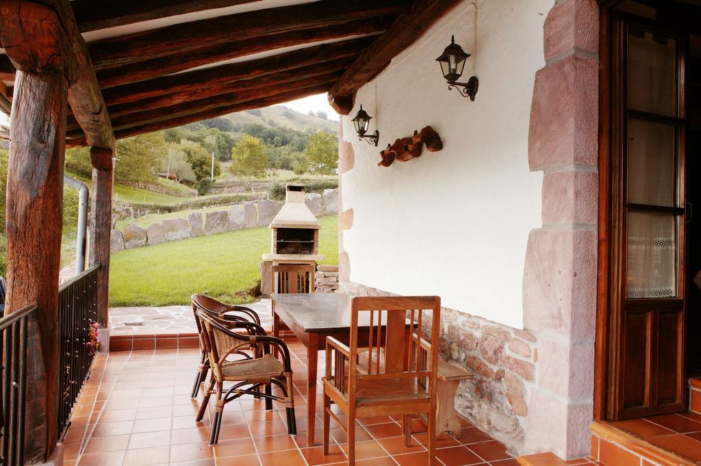 Casa Rural Gananea Zuaztoy de Azpilcueta Ngoại thất bức ảnh